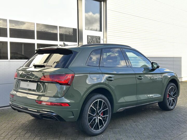 Audi Q5 S edition Competition 50 TFSI e 220 kW / 299 pk SU V 7 versn. S-tronic quattro