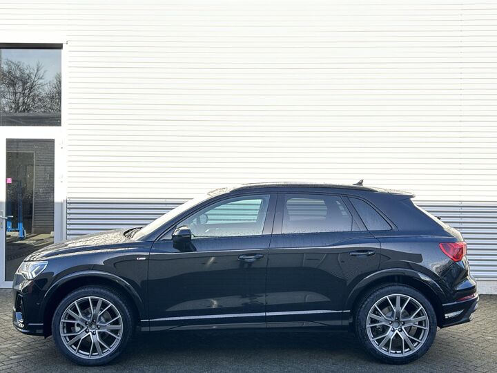 Audi Q3 S edition Competition 35 TFSI 110 kW / 150 pk Hatc Leer | Panoramadak | Stoelverwarming | Camera | Sonos