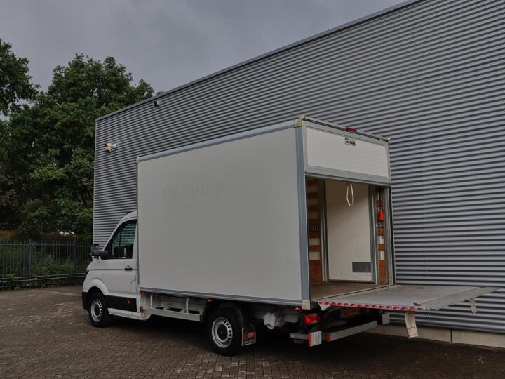 Volkswagen Bedrijfswagens Crafter 35 2.0 TDI L3 Trendline | Automaat | 177 PK | Citybox Meubelbak + Laadlift 750kg + Zijdeur rechts | Airconditioning | Cruise control | Radio + Bleutooth | Comfortstoel bestuurder + Bijrijdersstoel | Achteruitrijcamera