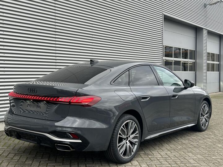 Audi A5 Limousine edition one 35 TFSI 110 kW / 150 pk S tronic 7