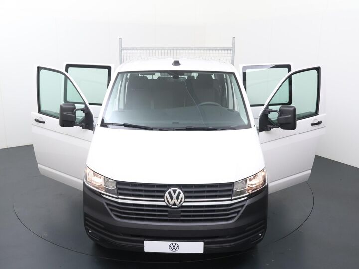 Volkswagen Bedrijfswagens Transporter 2.0 TDI L2H1 DC 30 Comfortline | 110 PK | Trekhaak | Twee zitplaatsen rechtsvoor | | Navigatiesysteem |