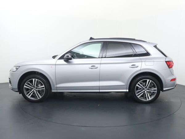 Audi Q5 50 TFSI e quattro S edition | 300 PK | Automaat | Elektrisch Panorama dak | Achteruitrijcamera | Stoelverwarming