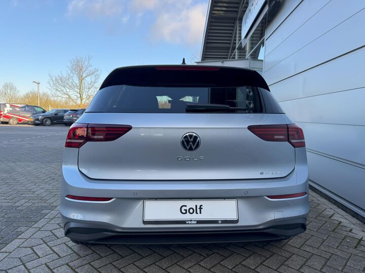 Volkswagen Golf 8 Life Edition 1.5 eHybrid 150 kW / 204 pk Hatchback 6 versn. DSG