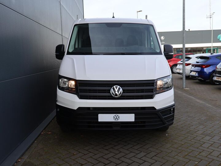 Volkswagen Bedrijfswagens Crafter 35 2.0 TDI L3 DC Trendline | 140 PK | Automaat | Pick-Up | 7-Persoons | Comfortstoel Plus + Bijrijdersbank Airco | Cruise Control | Navigatie BT Apple Carplay / Android Auto DAB+ | Open Laadbak | Trekhaak | BPM Vrij