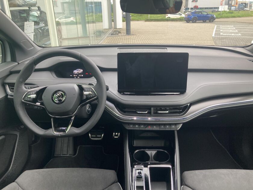 Škoda Enyaq Coupé 60 Sportline 180 pk | Panodak | Carplay | Navi | 21" | 395 km actieradius |