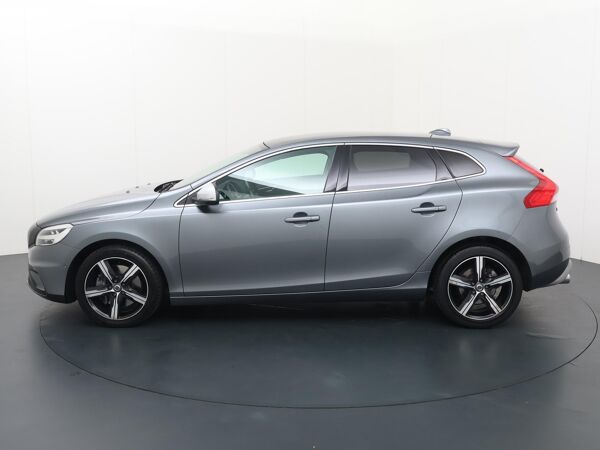 Volvo V40 1.5 T3 Polar+ Sport | 152 PK | Automaat | Panoramadak | Navigatiesysteem |