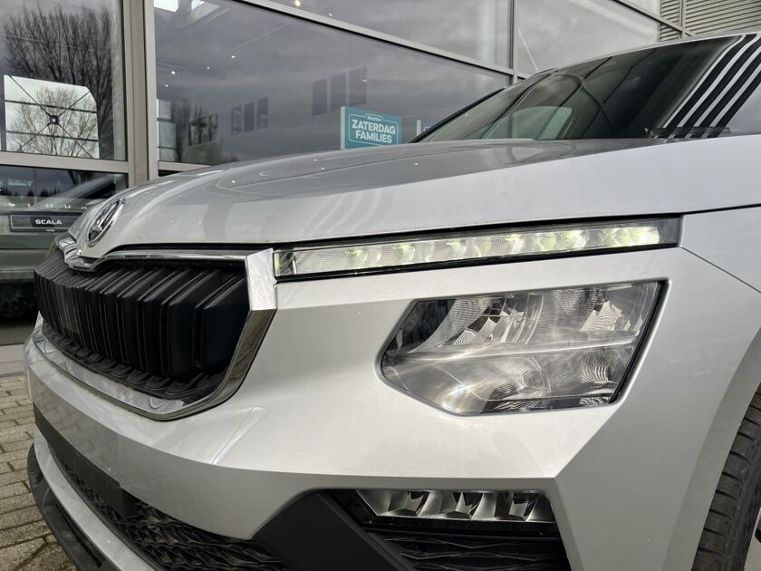 Škoda Kamiq Essence 1.0 TSI 115 pk 6 versn. | Apple Carplay/Android Auto | Parkeersensoren | Cruise Control