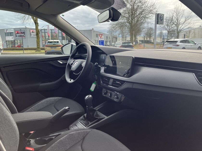 Škoda Kamiq Essence 1.0 TSI 115 pk 6 versn. | Apple Carplay/Android Auto | Parkeersensoren | Cruise Control