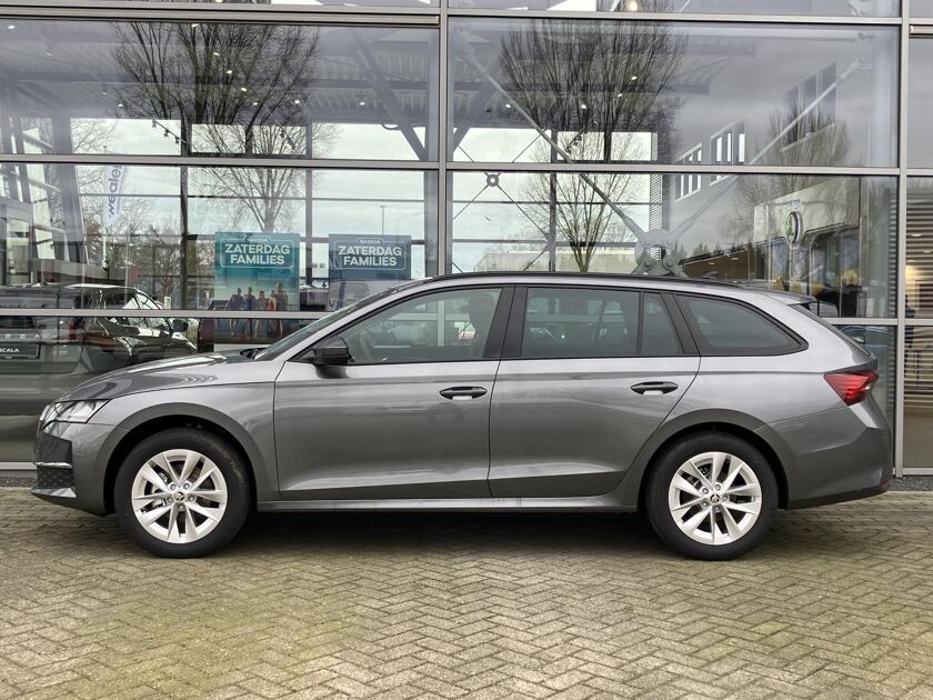 Škoda Octavia combi Business Edition Plus 1.5 TSI m-HEV 115 PK DSG Automaat | Panorama-dak | 17 inch lichtmetalen velgen | Adaptieve cruise control | Navigatie |