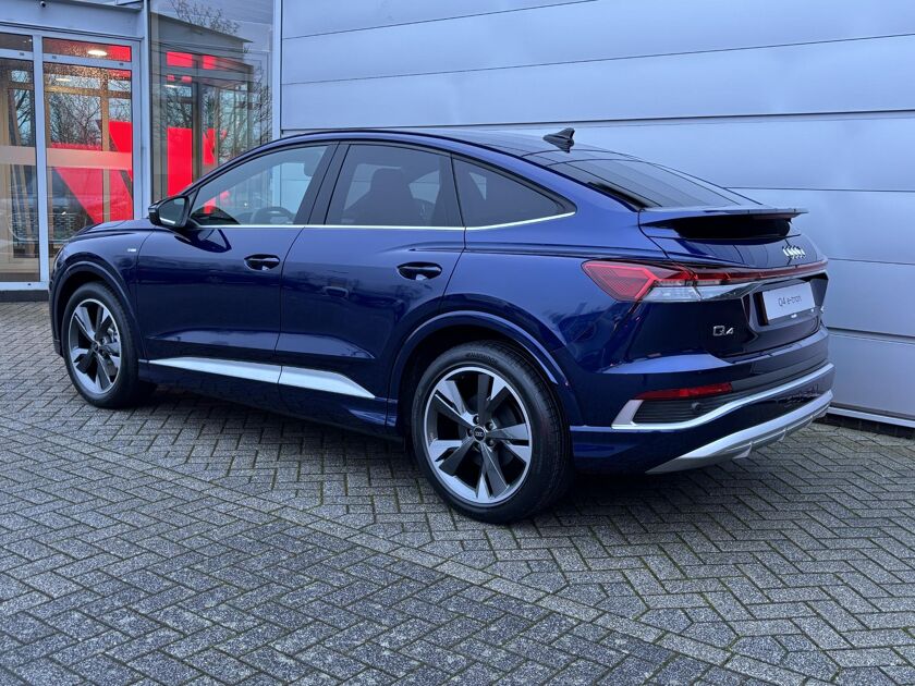 Audi Q4 Sportback e-tron S Edition Q4 e-tron Sportback (A1)  e-tron 45 210k Audi Q4 Sportback e-tron S Edition Q4 e-tron Sportback (A1)  e-tron 45 210k 45 quattro | Trekhaak | Privacy Glas | Klimaatregeling pakket |