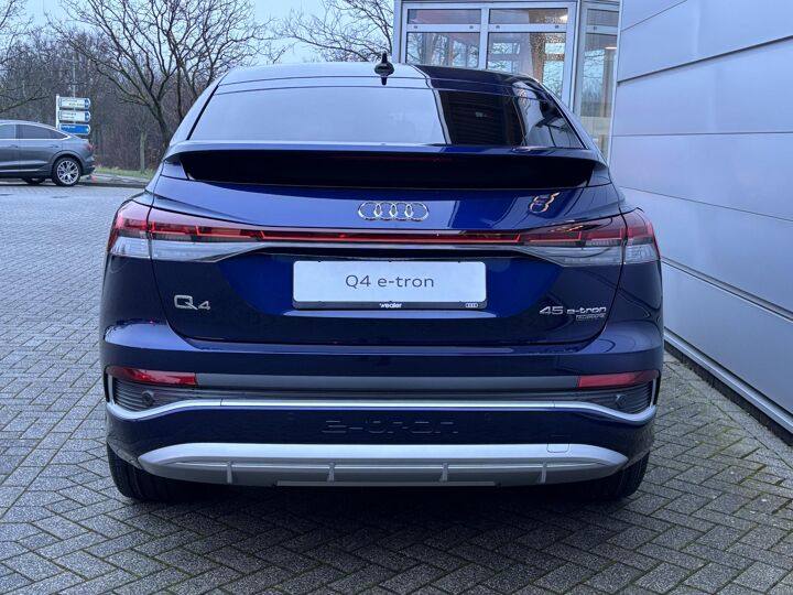 Audi Q4 Sportback e-tron S Edition Q4 e-tron Sportback (A1)  e-tron 45 210k Audi Q4 Sportback e-tron S Edition Q4 e-tron Sportback (A1)  e-tron 45 210k 45 quattro | Trekhaak | Privacy Glas | Klimaatregeling pakket |