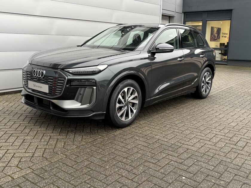 Audi Q6 e-tron Advanced edition (B1)  e-tron perf 225kW/306pk 100 Audi Q6 e-tron Advanced edition e-tron perf 225kW/306pk 100Kwh Hatchback Elektrische aandrijving