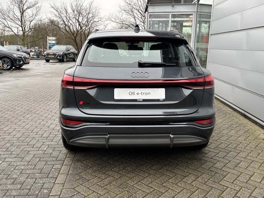 Audi Q6 e-tron Advanced edition (B1)  e-tron perf 225kW/306pk 100 Audi Q6 e-tron Advanced edition e-tron perf 225kW/306pk 100Kwh Hatchback Elektrische aandrijving