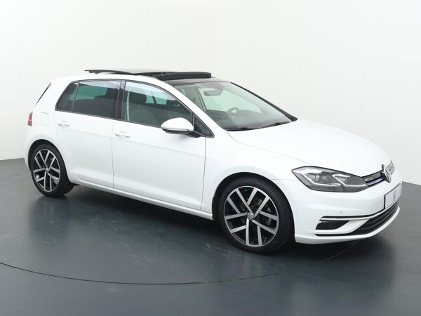 Volkswagen Golf 1.5 TSI Highline Glazen Schuif- kanteldak | Digitaal display| 18"LM velgen | Keyless entry | ACC | ECC | Apple Carplay | Achteruitrijcamera |