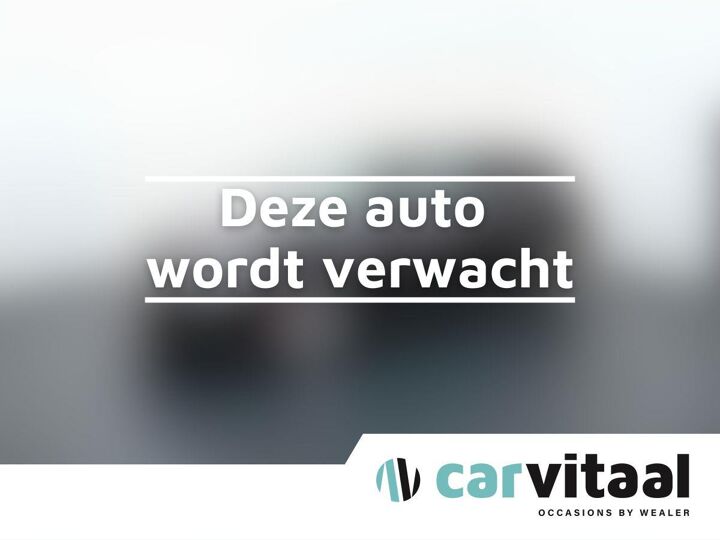 Volkswagen Golf 1.0 eTSI Life  | 110 PK | Automaat | Navigatiesysteem | Achteruitrijcamera |