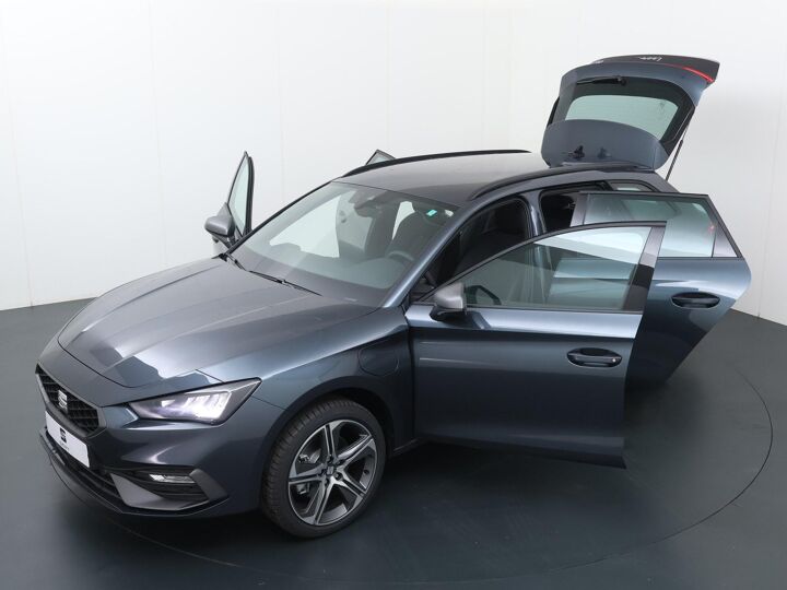 SEAT Leon Sportstourer FR PHEV First Edition 1.5 TSI eHybrid 150kW / 204p k 6 versn. DSG