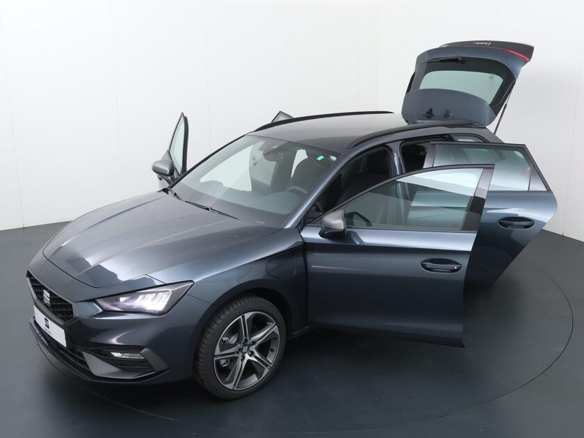 SEAT Leon Sportstourer FR PHEV First Edition 1.5 TSI eHybrid 150kW / 204p k 6 versn. DSG