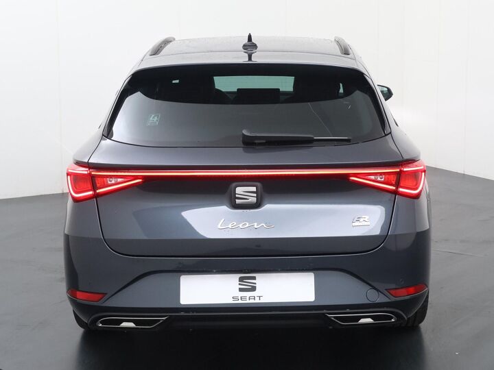 SEAT Leon Sportstourer FR PHEV First Edition 1.5 TSI eHybrid 150kW / 204p k 6 versn. DSG