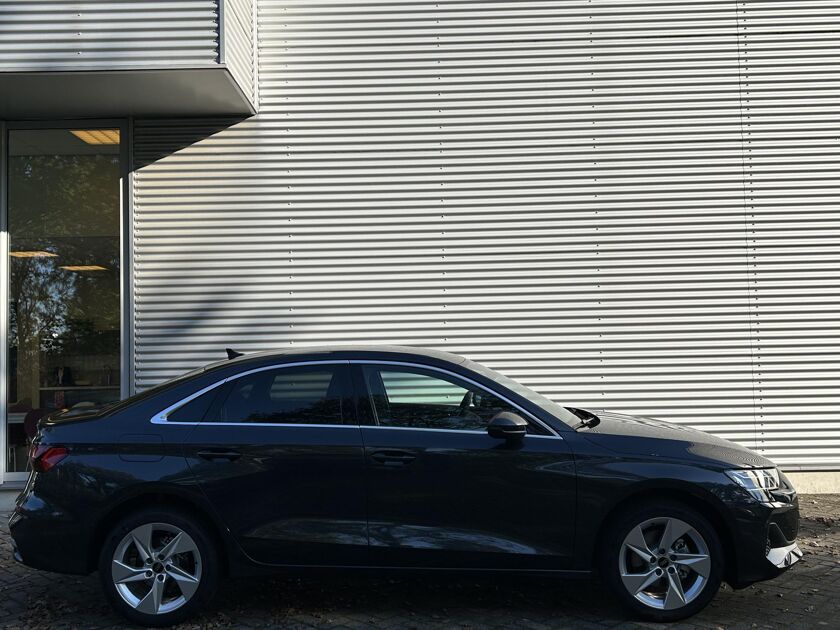 Audi A3 Limousine 30 TFSI Advanced edition Stoelverwarming | Camera | Adaptieve Cruise Control | Navigatie | LED |