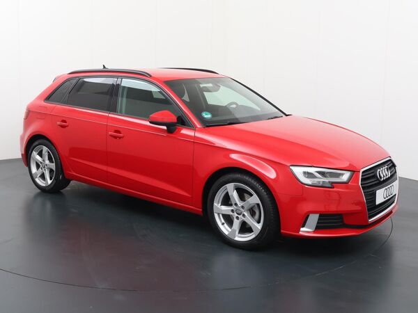 Audi A3 Sportback 30 TFSI Sport Edition | 115 PK | Automaat | Digitale cockpit | Multifunctioneel stuurwiel | Cruise control | Automatische verlichting | Spraakbediening | Drive Select | Navigatie | Bluetooth | Kinderslot | Spiegelverwarming | 5-Deurs | Lm17'' |