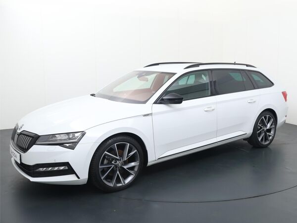 Škoda Superb Combi 1.4 TSI iV Sportline Business | 204 PK | Trekhaak |Lichtmetalen velgen 19"| El. achterklep |