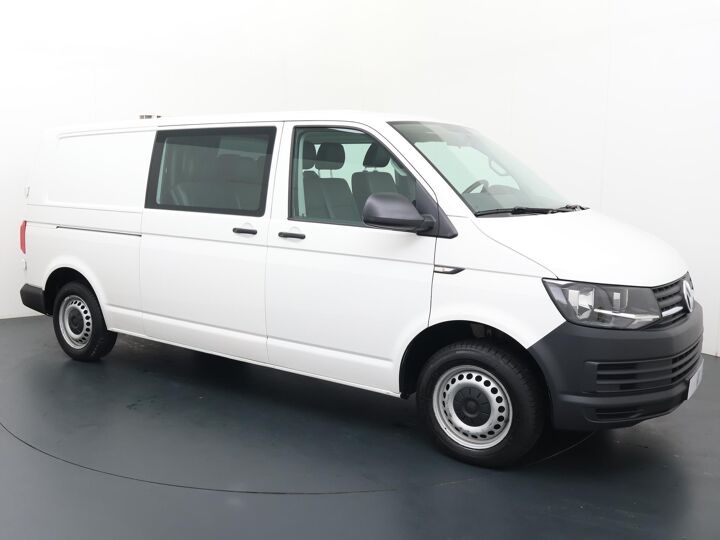 Volkswagen Bedrijfswagens Transporter 2.0 TDI L2H1 DC Trendline | 102 PK | Dubbele Cabine 6-Persoons | Comfortstoel + Armsteun + Bijrijdersbank | Standkachel + Afstandbediening | Airco | Cruise Controle |Radio-Media BT | Laadruimte Betimmering | Trekhaak