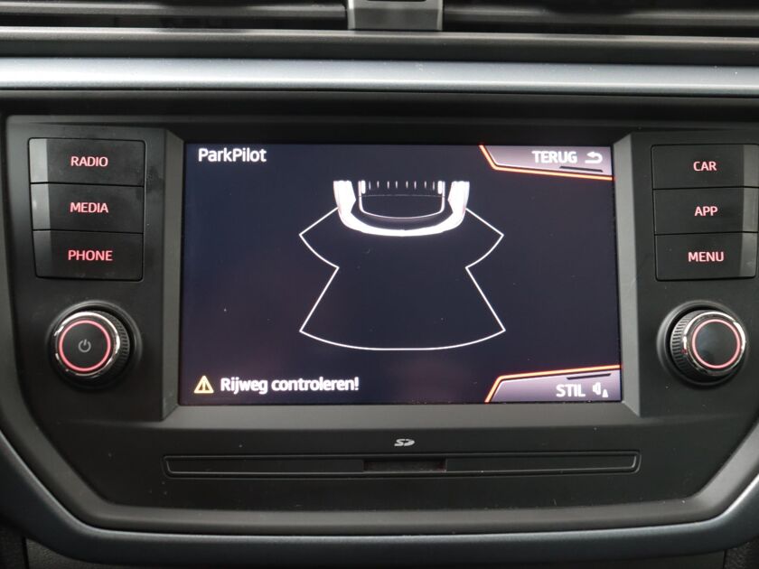 SEAT Arona 1.0 TSI Style | 95 PK | Apple CarPlay / Android Auto | Cruise control | Navigatie |