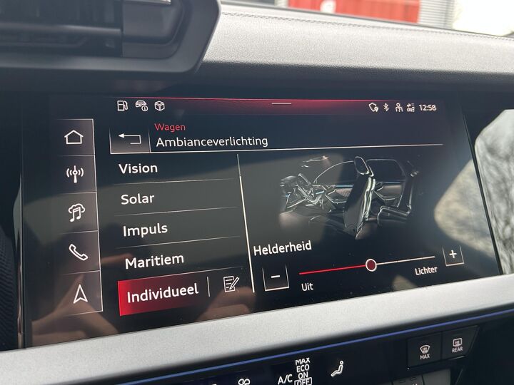 Audi A3 Limousine S Edition 35 TFSI 110 kW / 150 pk Limousine 7 vers | Adaptieve Cruise Control | Panoramadak | Camera | Sfeerverlichting | Half Leder | Inklapbare spiegels |