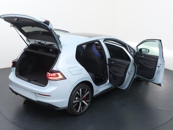 Volkswagen Golf 8 GTE 1.5 eHybrid 200 kW / 272 pk Hatchback 6 versn. DSG | Black Style | Panoramadak |