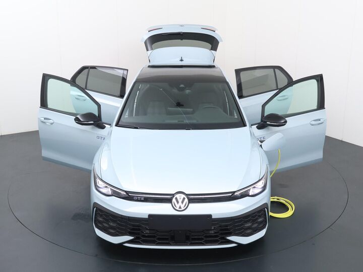 Volkswagen Golf 8 GTE 1.5 eHybrid 200 kW / 272 pk Hatchback 6 versn. DSG | Black Style | Panoramadak |