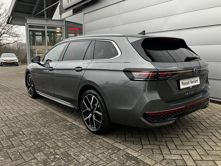 Volkswagen Passat Variant R-Line-Edition 1.5 eHybrid 150 kW / 204 pk Variant 6 versn. DSG | Assistance plus pakket | Trekhaak wegklapbaar | Harman Kardon |