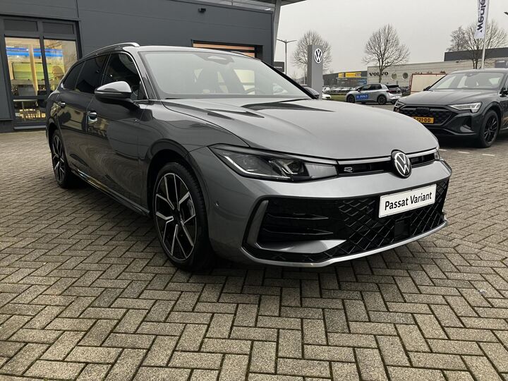 Volkswagen Passat Variant R-Line-Edition 1.5 eHybrid 150 kW / 204 pk Variant 6 versn. DSG | Assistance plus pakket | Trekhaak wegklapbaar | Harman Kardon |