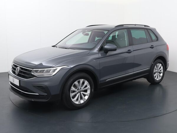 Volkswagen Tiguan 1.5 TSI Life | 150 PK | Automaat | El. achterklep | Verwarmbare voorruit |