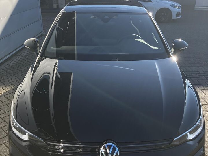 Volkswagen Golf 8 R-Line-Edition 1.5 eTSI 85 kW / 116 pk Hatchback 7 versn. DSG | Panoramadak | Black Style |