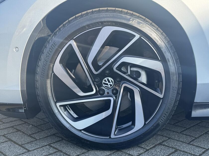 Volkswagen ID.7 Pro Business 77 kWh accu, 210 kW / 286 pk Variant  Elektrische aandrijving