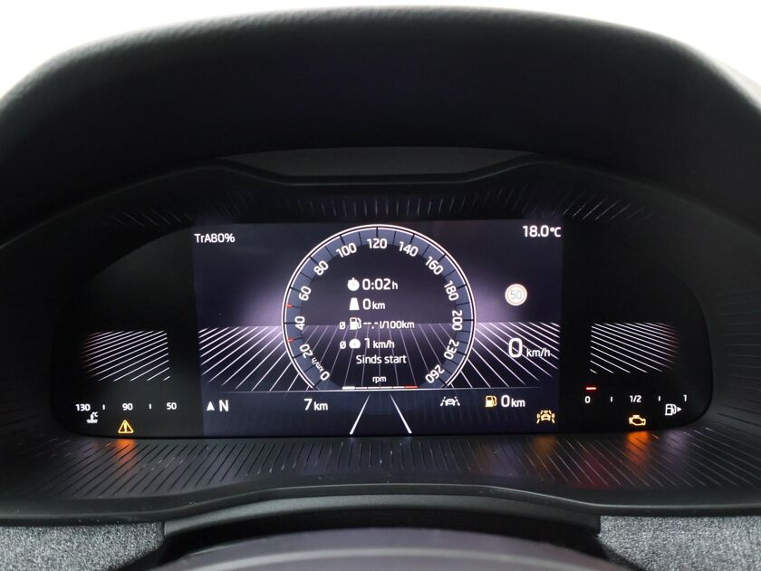 Škoda Kamiq Selection 1.0 TSI 115 PK | Trekhaak | Draadloos Apple Carplay/Android Auto | Automatische airco | 17" lichtmetalen velgen |