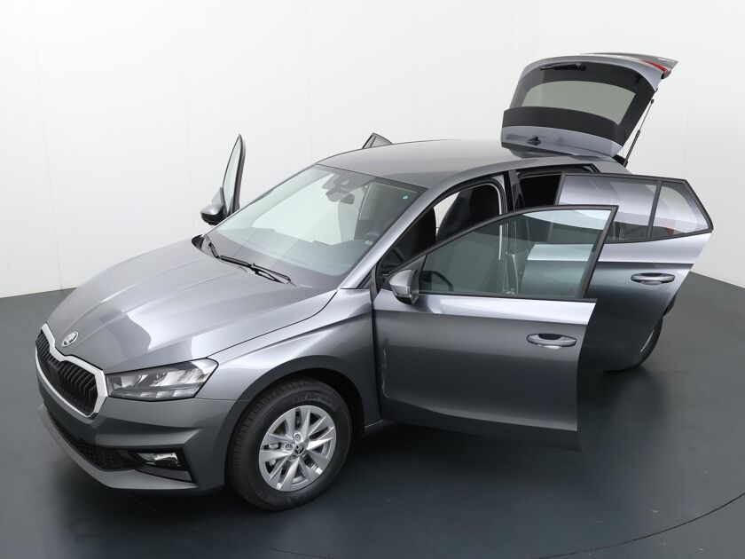 Škoda Fabia Selection 1.0 TSI 95 PK | Apple CarPlay / Android Auto | Parkeersensoren | 15'' Lichtmetalen velgen | Cruise control | Getint glas |