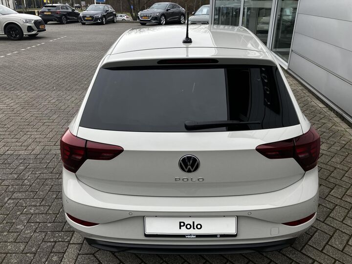 Volkswagen Polo Life Edition 1.0 70 kW / 95 pk TSI Hatchback 5 ver sn. Hand | Parkeersensoren voor & achter |