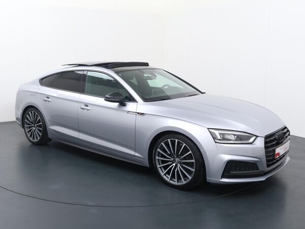 Audi A5 Sportback 35 TFSI Sport S-line black edition | 150 PK | Automaat | Trekhaak | Panoramadak | Navigatiesysteem  MMI plus |