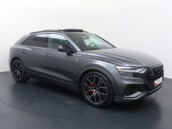 Audi Q8 60 TFSI e quattro Pro Line S Competition | 462 PK | Luchtvering | Panoramadak | Lichtmetalen velgen 22 "| Head-up display |