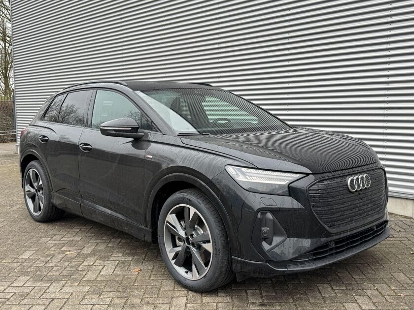 Audi Q4 e-tron S Edition (A1)  e-tron 45 210kW/286pk 82Kwh Hatchb