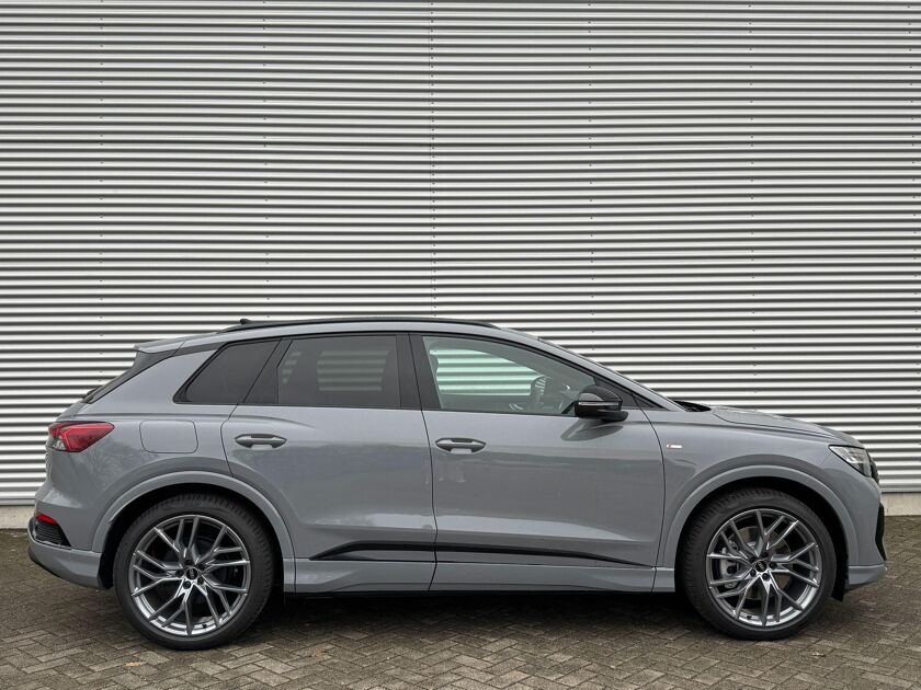 Audi Q4 e-tron S Edition (A1)  e-tron 45 210kW/286pk 82Kwh Hatchb