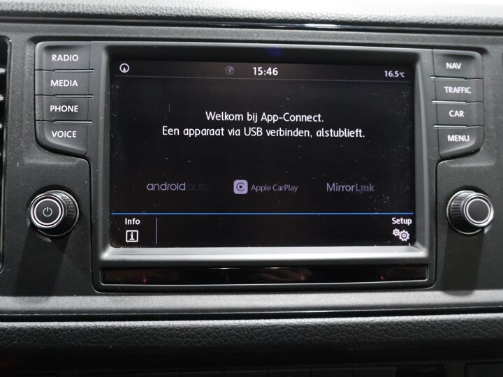 Volkswagen Bedrijfswagens Crafter 30 2.0 TDI L3H3 Comfortline Executive + | 102 PK | Comfortstoel  Plus + Armleuningen | Bijrijdersbank + Opbergvak | Airco | Cruise Control | Alarm | Navigatie BT DAB+ Apple Carplay/Android Auto | Verwarmbare Voorruit | Parkeersensoren Voor + Achter | Laadruimte Betimmering | BPM Vrij