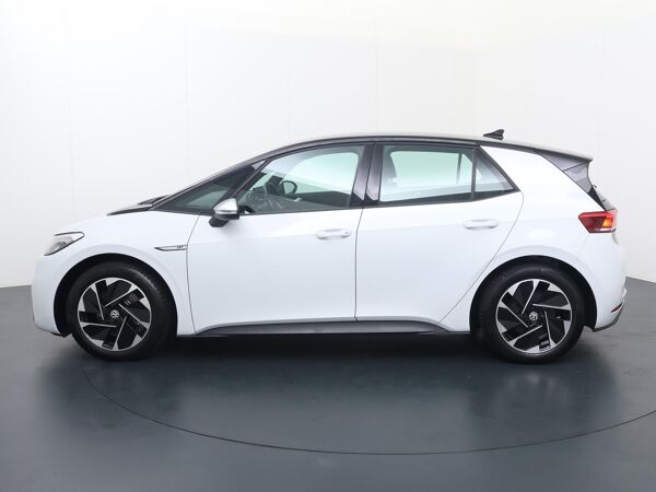 Volkswagen ID.3 First 58 kWh | 204 PK | Voorstoelen verwarmd | Led verlichting | Navigatiesysteem |
