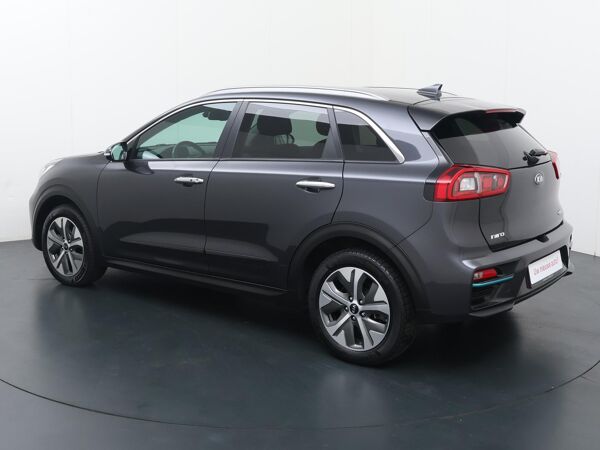 Kia e-Niro ExecutiveLine 64 kWh | 204 PK | SoH 100% | Achteruitrijcamera | Adaptive cruise control | LED verlichting |