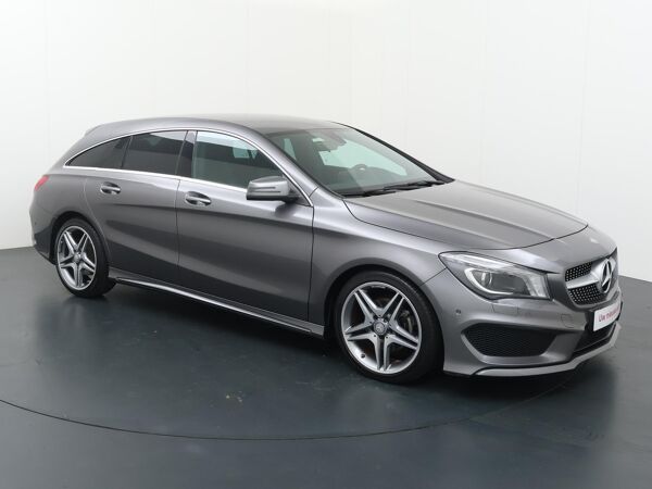 Mercedes-Benz CLA-klasse Shooting Brake 180 Ambition | Automaat | Multifunctioneel stuurwiel | Flippers | Automatische verlichting | Bluetooth | Spraakbediening | Navi FullMap | Parkeersensoren | Dynamic Select | Automatische achterklep | Deurvergrendeling |  Lm18'' |