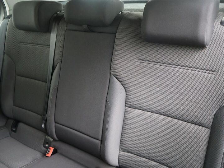Volkswagen Golf 1.2 TSI Comfortline  | Automaat | Trekhaak | Cruise control | Navigatie | PDC | Autohold | Automatische verlichting | LM 16"|