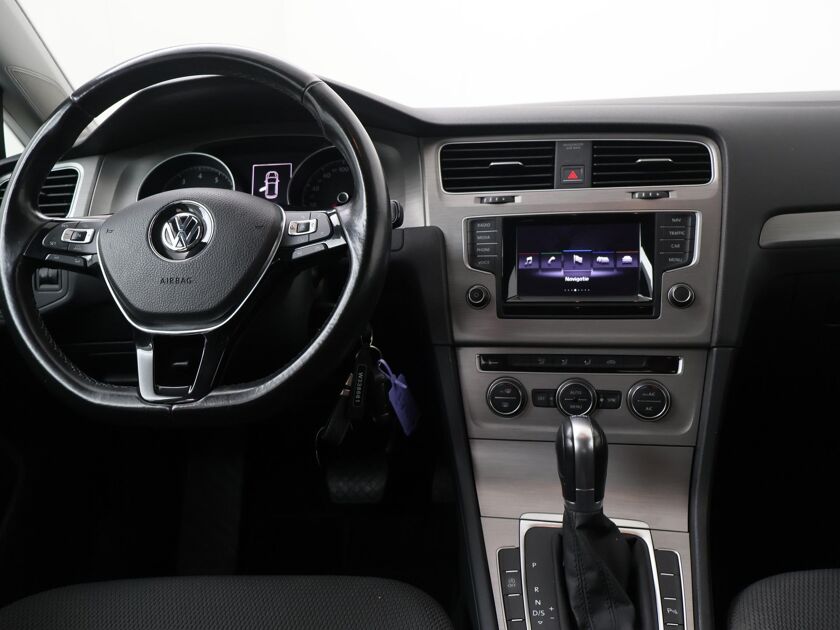 Volkswagen Golf 1.2 TSI Comfortline  | Automaat | Trekhaak | Cruise control | Navigatie | PDC | Autohold | Automatische verlichting | LM 16"|