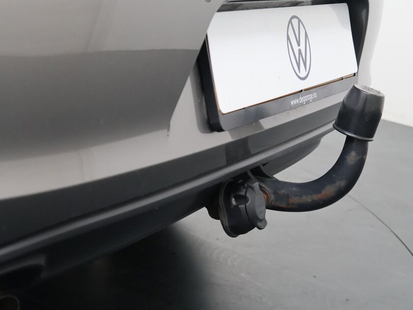 Volkswagen Golf 1.2 TSI Comfortline  | Automaat | Trekhaak | Cruise control | Navigatie | PDC | Autohold | Automatische verlichting | LM 16"|