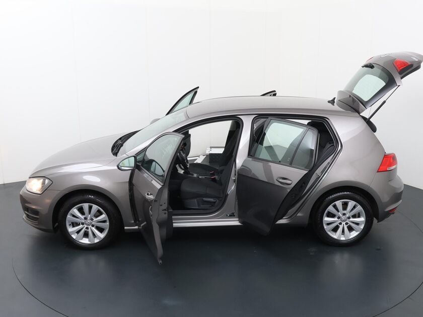 Volkswagen Golf 1.2 TSI Comfortline  | Automaat | Trekhaak | Cruise control | Navigatie | PDC | Autohold | Automatische verlichting | LM 16"|